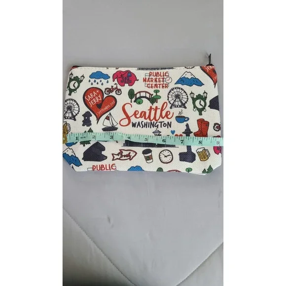 Multi-Functional Seattle WA‎ Traveler Gift Make Up Bag Zip Pouch - Picture 2 of 2